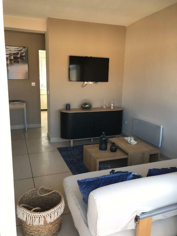 Appartement cavalaire Extérieur photo